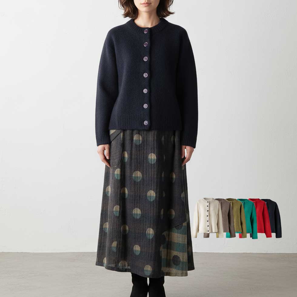 ヤク100％丸首ボタンカーディガン | Lagrima | なめらかな肌ざわりの